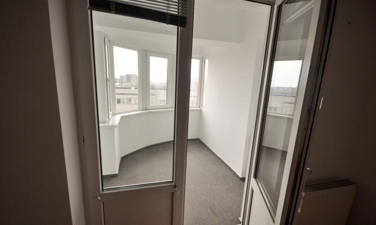 Vitan Mall Spatiu birouri 4 camere Decomandat 110mp