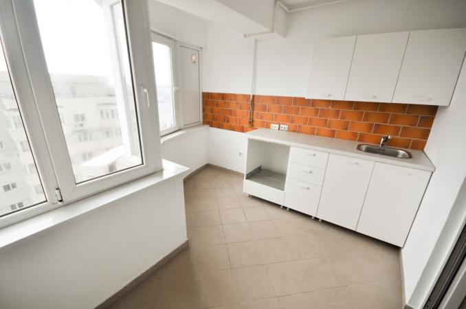 Vitan Mall Spatiu birouri 4 camere Decomandat 110mp