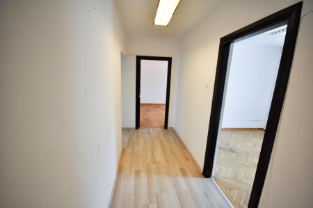 Piata Unirii Fantani Spatiu birouri 4 camere 100mp