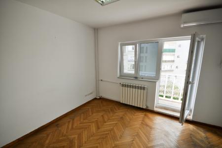 Piata Unirii Fantani Spatiu birouri 4 camere 100mp