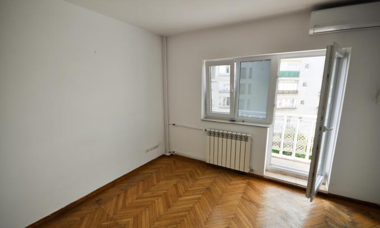 Piata Unirii Fantani Spatiu birouri 4 camere 100mp
