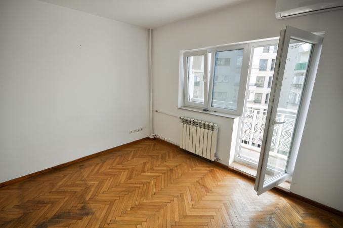 Piata Unirii Fantani Spatiu birouri 4 camere 100mp