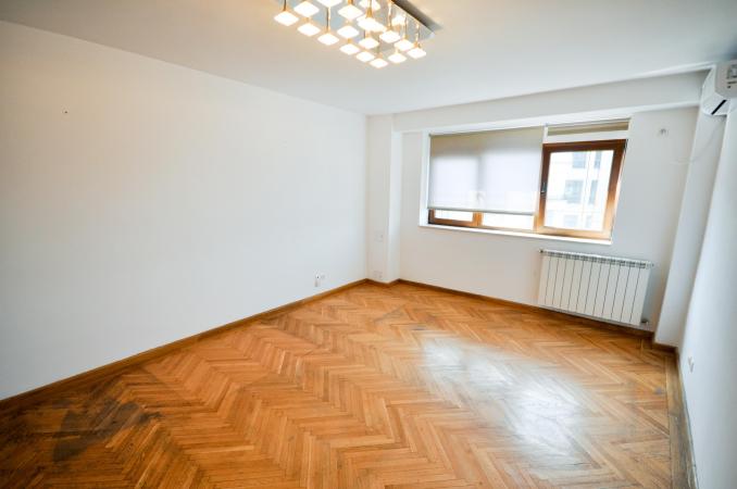Piata Unirii Fantani Spatiu birouri 4 camere 100mp
