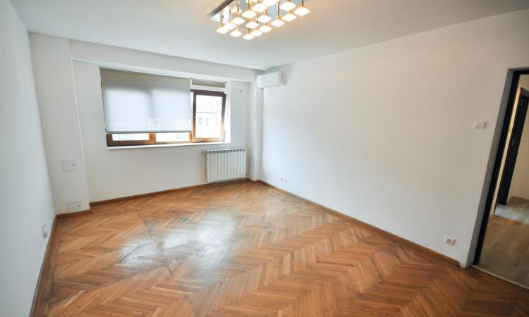 Piata Unirii Fantani Spatiu birouri 4 camere 100mp
