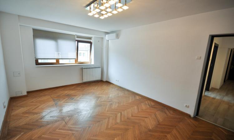 Piata Unirii Fantani Spatiu birouri 4 camere 100mp