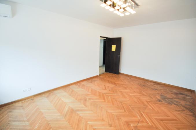 Piata Unirii Fantani Spatiu birouri 4 camere 100mp