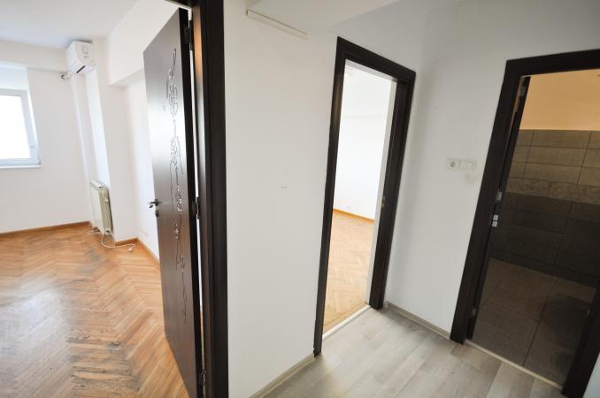 Piata Unirii Fantani Spatiu birouri 4 camere 100mp