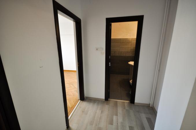Piata Unirii Fantani Spatiu birouri 4 camere 100mp