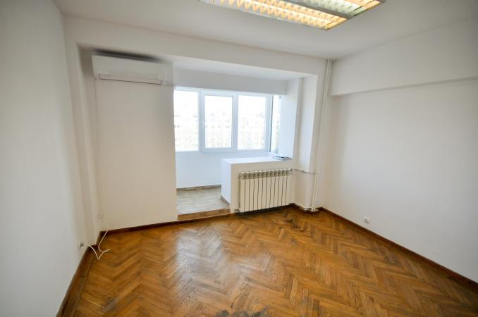 Piata Unirii Fantani Spatiu birouri 4 camere 100mp