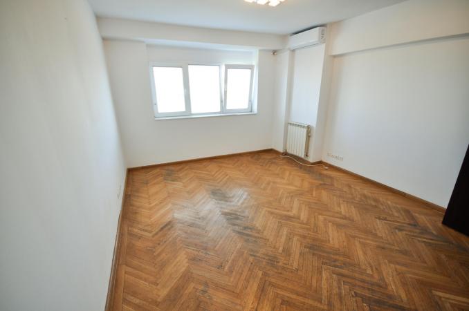 Piata Unirii Fantani Spatiu birouri 4 camere 100mp