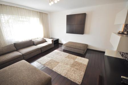 Decebal-Bld. Decebal-Piata Alba Iulia-3 camere-complet renovat