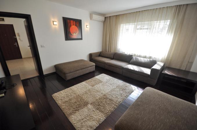 Decebal-Bld. Decebal-Piata Alba Iulia-3 camere-complet renovat