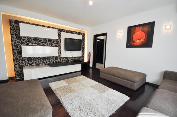 Decebal-Bld. Decebal-Piata Alba Iulia-3 camere-complet renovat