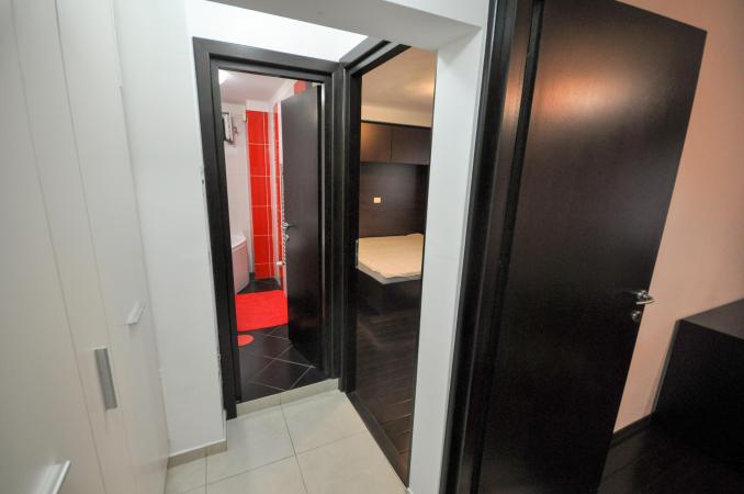 Decebal-Bld. Decebal-Piata Alba Iulia-3 camere-complet renovat