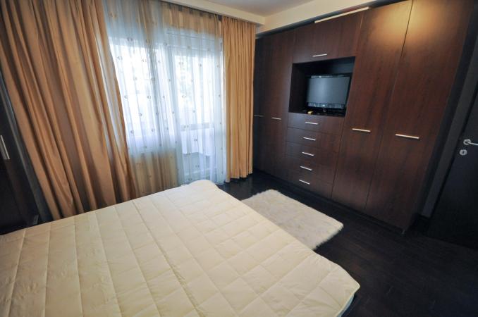 Decebal-Bld. Decebal-Piata Alba Iulia-3 camere-complet renovat