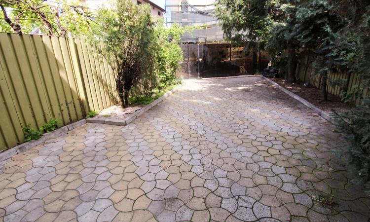 Vila 8 camere - 200 mp - Unirii - Zepter