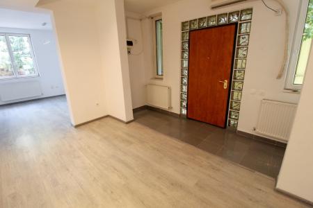 Vila 8 camere - 200 mp - Unirii - Zepter