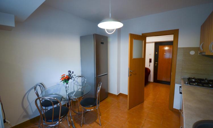 Apartament 3 camere - mobilat/utilat -Bulevardul Unirii 20 - Fantani