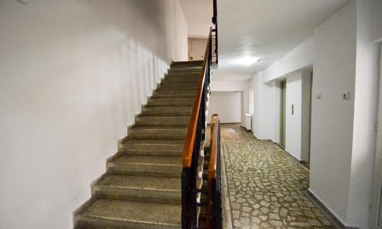 Apartament 3 camere - mobilat/utilat -Bulevardul Unirii 20 - Fantani