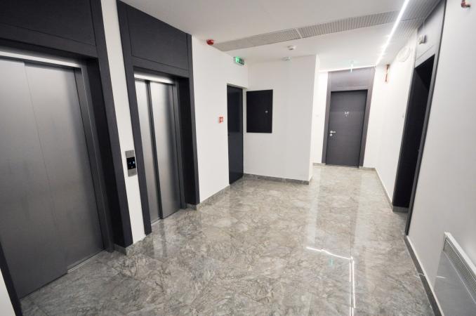 Piata Unirii Apartament 3 camere Bloc Nou Lux Terasa Centrala Parcare