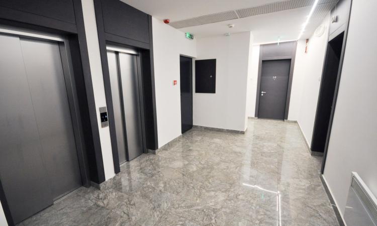 Piata Unirii Apartament 3 camere Bloc Nou Lux Terasa Centrala Parcare