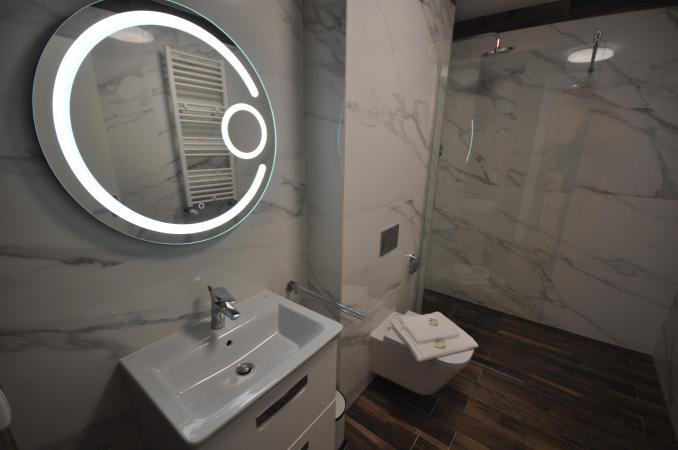 Piata Unirii Apartament 3 camere Bloc Nou Lux Terasa Centrala Parcare
