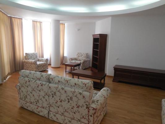 Casa Vila 15 camere Primaverii 570mp