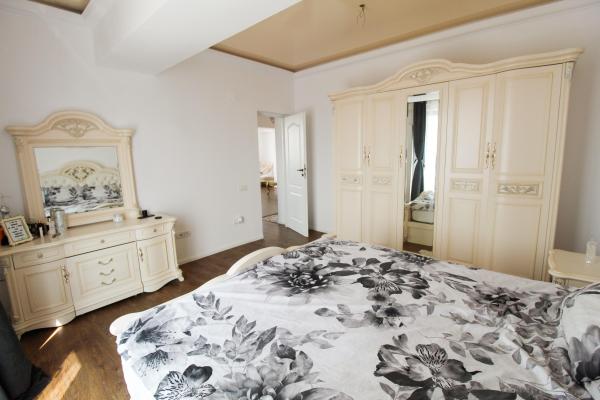 Pipera- Erou Ion Serban, apartament superb 66mp cu vedere spre lac
