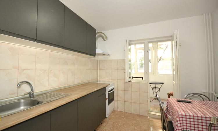 Apartment for rent in Aviatiei area.