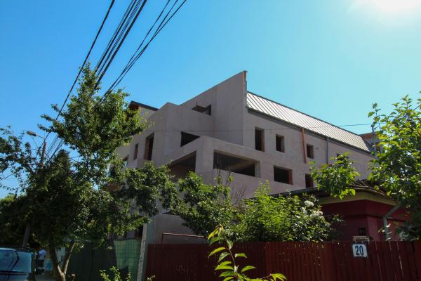 Apartament 2 camere 2021 - Curte proprie 41mp