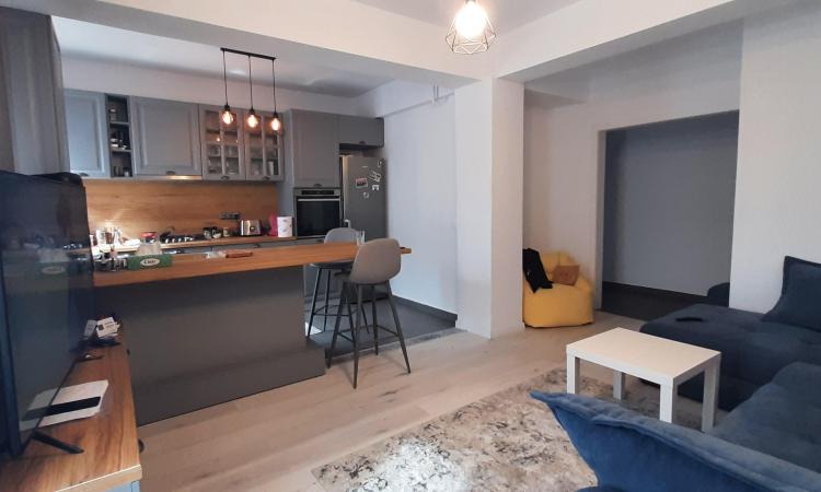 Apartament cu 3 camere, mobilat si utilat, Baneasa - Sisesti