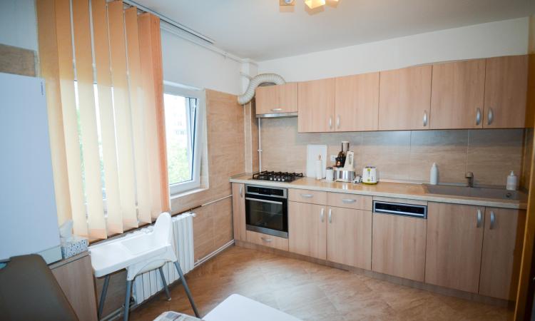 Apartament 3 camere - Centrala proprie - Panait Cerna - Nerva Traian