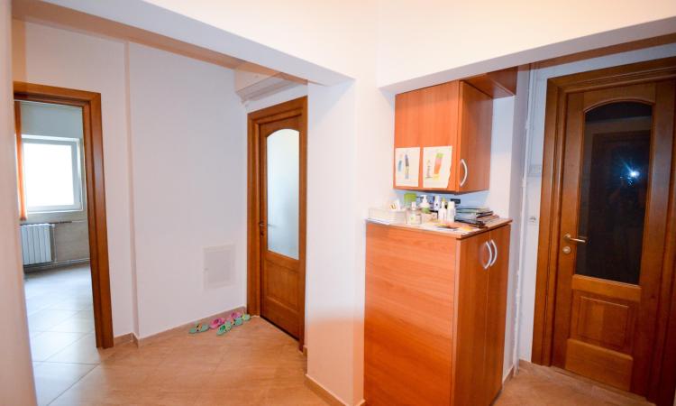 Apartament 3 camere - Centrala proprie - Panait Cerna - Nerva Traian