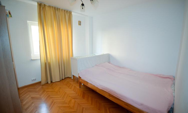 Apartament 3 camere - Centrala proprie - Panait Cerna - Nerva Traian