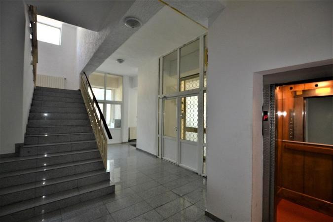 Apartament 3 camere Unirii - BCR -1995
