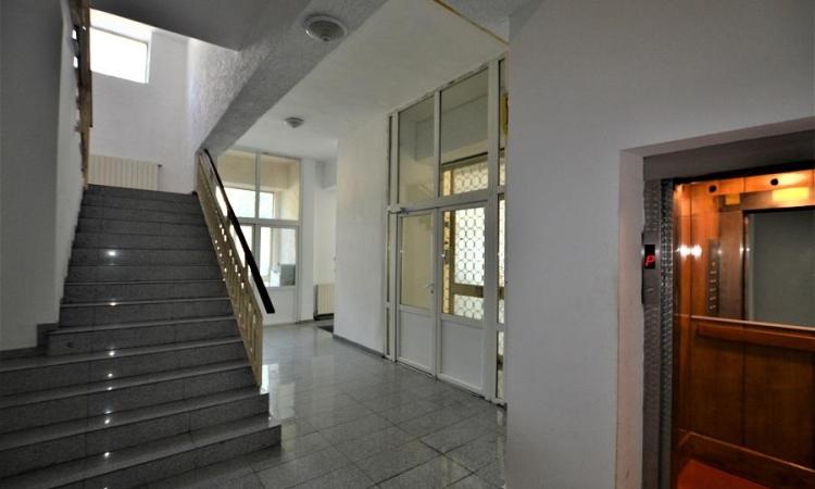 Apartament 3 camere Unirii - BCR -1995