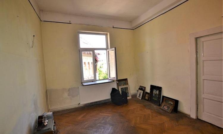Apartament 3 Camere Romana
