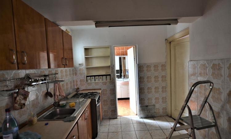 Apartament 3 Camere Romana