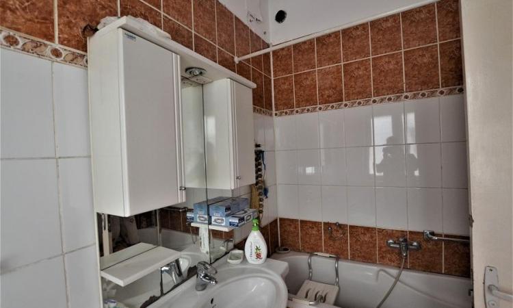 Apartament 3 Camere Romana