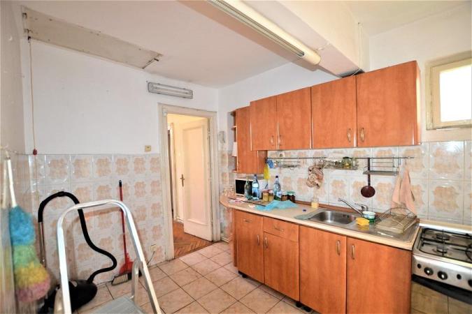 Apartament 3 Camere Romana