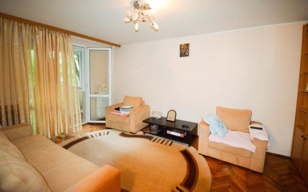 Apartament 3 camere - renovat - Titan - Str Barajul Rovinari