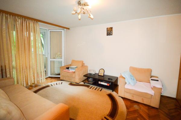 Apartament 3 camere - renovat - Titan - Str Barajul Rovinari