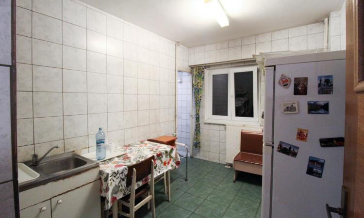 Unirii - Piata Alba Iulia - Bulevardul Burebista - stradal