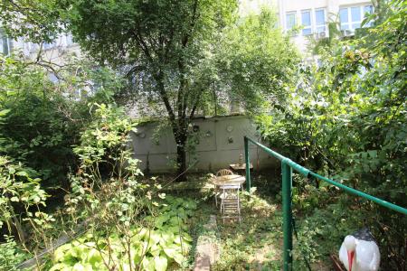 Apartament Demisol in Vila - posibilitate afacere