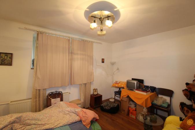 Apartament Demisol in Vila - posibilitate afacere
