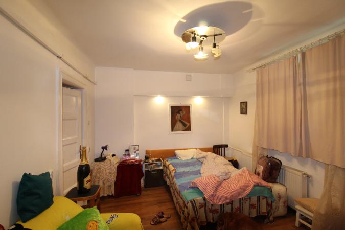Apartament Demisol in Vila - posibilitate afacere