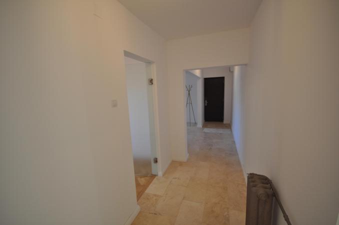 Piata Unirii Palatul Parlamentului Spatiu birouri Decom 4 camere 94mp