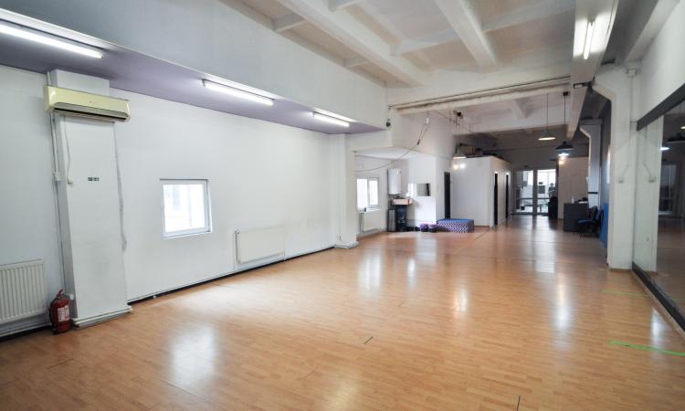 Unirii Tineretului Sala de dans /alte activitati 100mp Open Space 4m Inatime