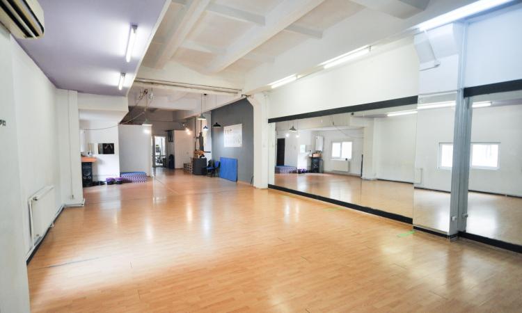 Unirii Tineretului Sala de dans /alte activitati 100mp Open Space 4m Inatime