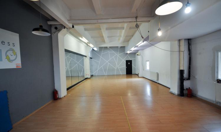 Unirii Tineretului Sala de dans /alte activitati 100mp Open Space 4m Inatime